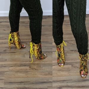 #181 Snake print Booties